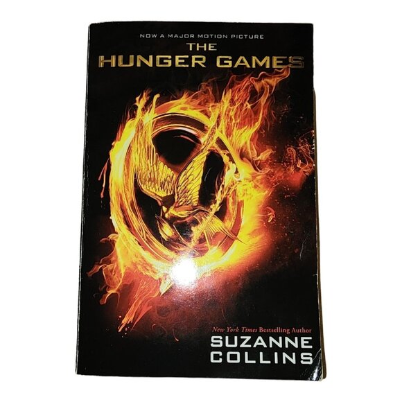 The Hunger Games Book By Suzanne Collins - Picture 2 of 8